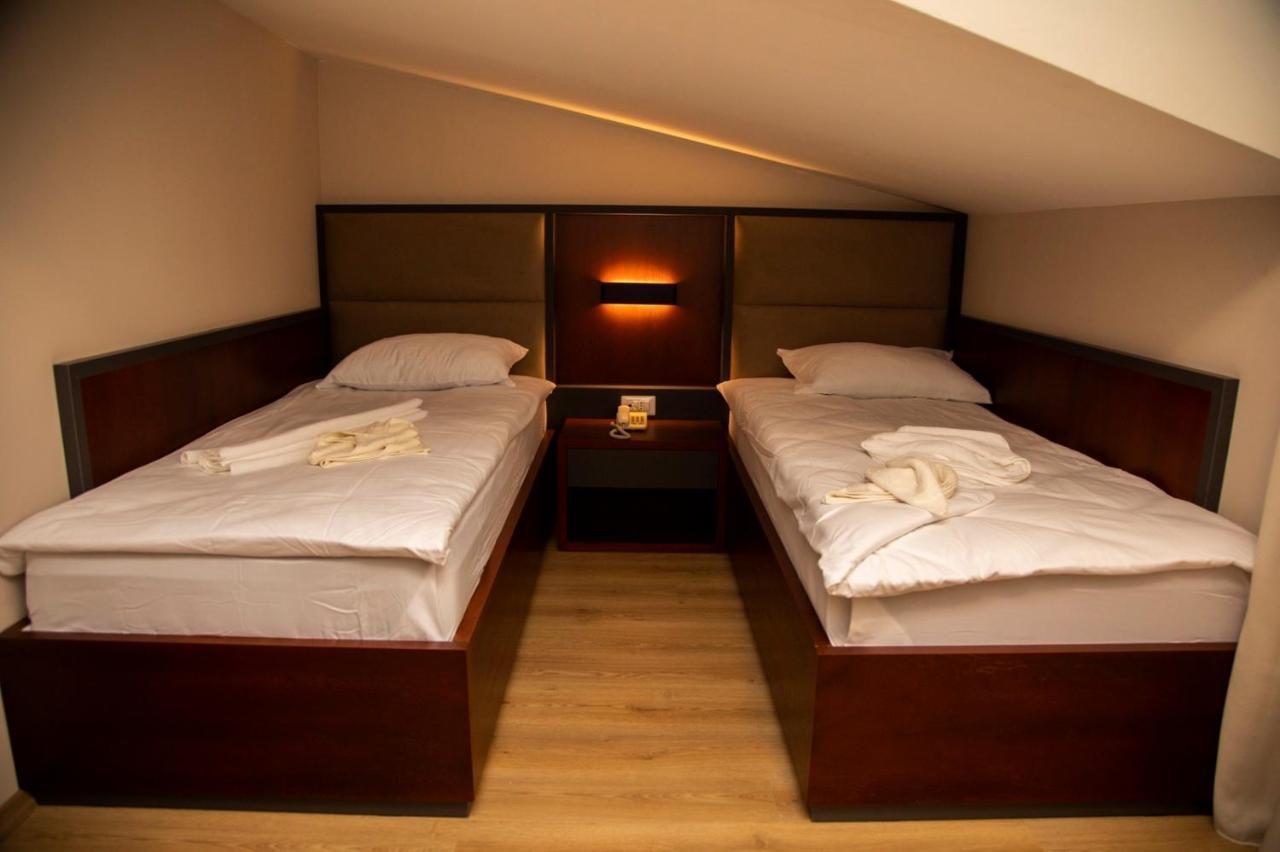 Hotel Oferta Prizren Exterior foto